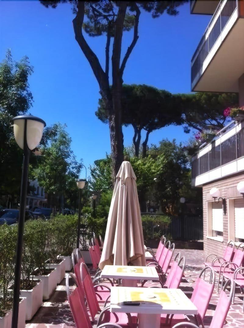 Hotel Rugantino Cesenatico Exterior foto